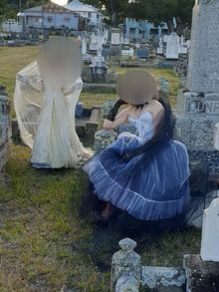 Modelling Company Slammed For Cemetery Shoot The Courier Mail