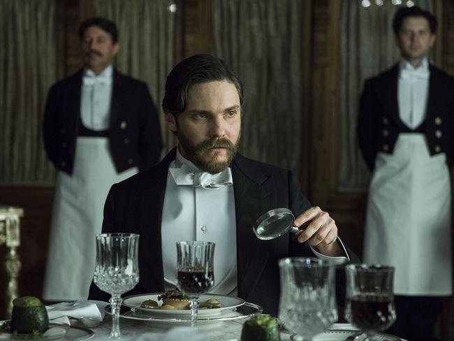 Daniel Brühl as Dr. Laszlo Kreizler The Alienist.