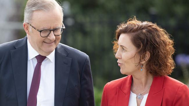 MELBOURNE AUSTRALIA - Newswire Photos JANUARY 11TH 2023 : The Prime Minister, Anthony Albanese, arrives at the Frankston Bowls Club in Frankston, to deliver a press conference with Labor candidate for Dunkley, Jodie Belyea. Picture: NCA NewsWire / Nicki Connolly