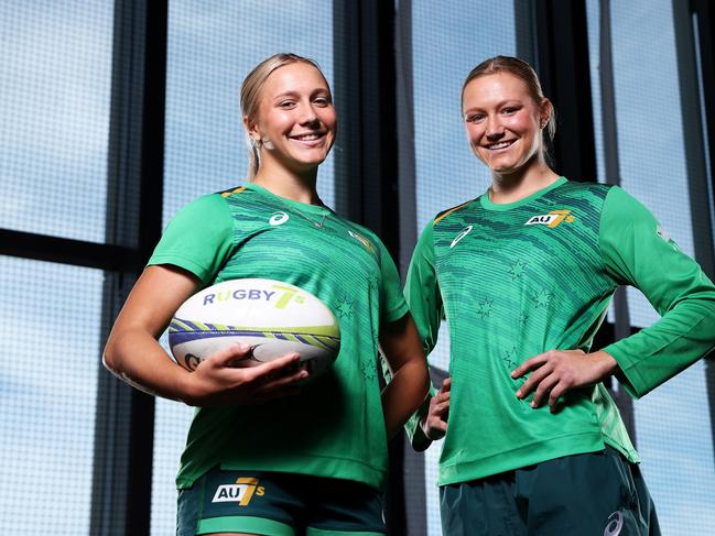 SYDNEY, AUSTRALIA - JUNE 02: Teagan Levi (L) and Maddison Levi (R) pose during the Australian Women's World Rugby Sevens Series Champions Media Opportunity at Rugby Australia HQ on June 02, 2022 in Sydney, Australia. (Photo by Matt King/Getty Images)