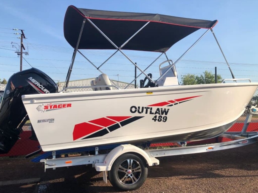 Stacer Outlaw boat