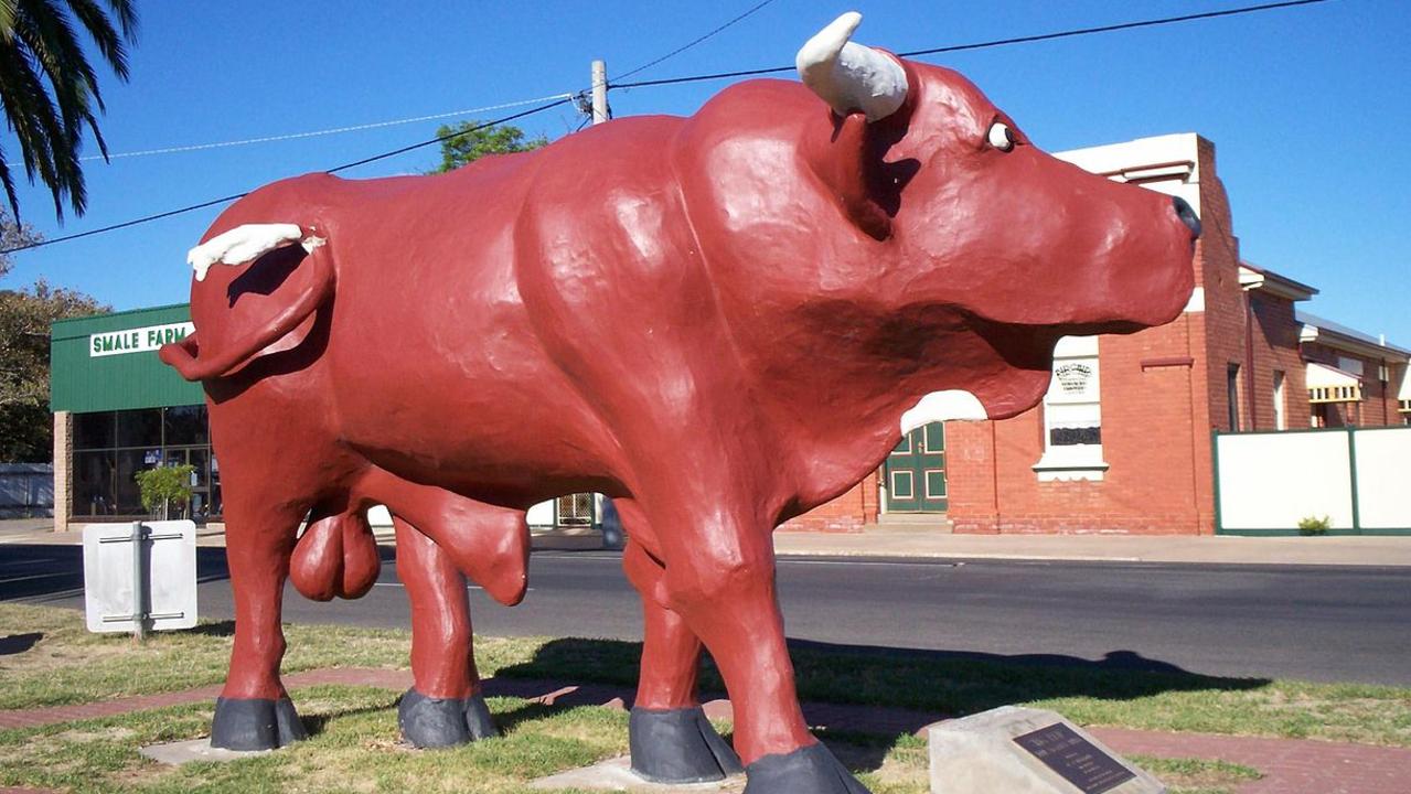 The Big Mallee Bull has welcomed visitors to Birchip since its 1991 installation.