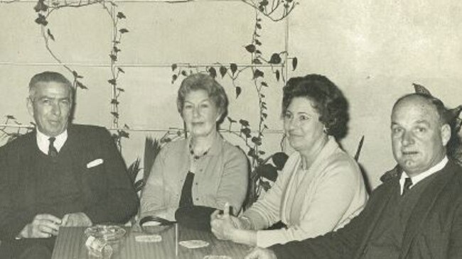 Dorothy Yeoman (second from left) with second husband Bill (left).