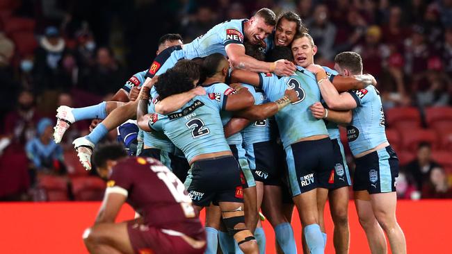 BRISBANE, AUSTRALIA – JUNE 27: The Blues celebrate winning game two of the 2021 State of Origin series between the Queensland Maroons and the New South Wales Blues at Suncorp Stadium on June 27, 2021 in Brisbane, Australia. (Photo by Chris Hyde/Getty Images)