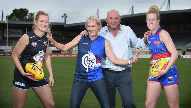 Former champion horse trainer Peter Moody, his wife Sarah and their twin daughters Breann and Celine who play AFLW. Breann (Carlton) and Celine (Bulldogs) face off for the first time when Carlton play Western Bulldogs on Sunday. Picture: Tony Gough