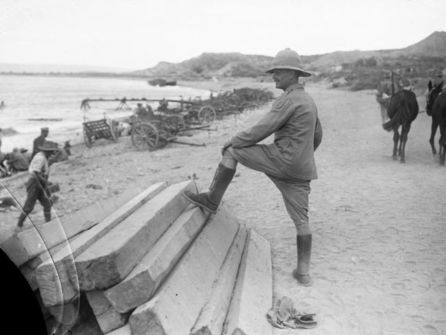 General Birdwood's last day at Gallipoli on December 19, 1915. Photo Australian War Memorial. AWM G00659