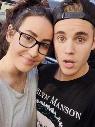 A Belieber: Justin taking a selfie with a fan.