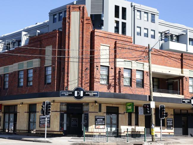 The Petersham Inn and the Citadel apartments atop it