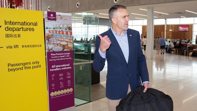 Premier Peter Malinauskas at Adelaide Airport, departing on a visit to SIngapore, China and Hong Kong. 14th September 2023 Picture: Brett Hartwig