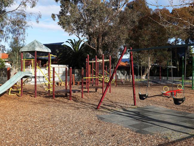 MELBOURNE, AUSTRALIA - NewsWire Photos 17 AUGUST 2021 : Melbourne continues its lockdown with added restrictions of a 9pm to 5am curfew as it battles the Delta Covid-19 variant. The playground at Hewison Reserve in St Kilda East is closed like all playgrounds and skateparks due to the spread of Covid-19. Picture : NCA NewsWire / Ian Currie