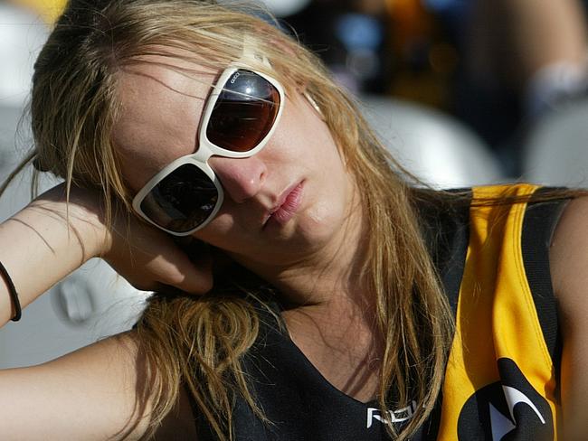 Richmond v Melbourne. MCG. Crowd. Renee an upset tigers fan