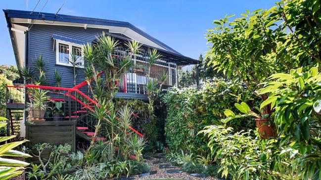 44 Temple St, Coorparoo goes to auction at noon