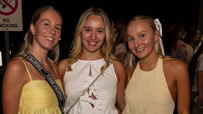 Gracie Abrams fans at the Brisbane Entertainment Centre on May 6. Pictures: Grace Kessels