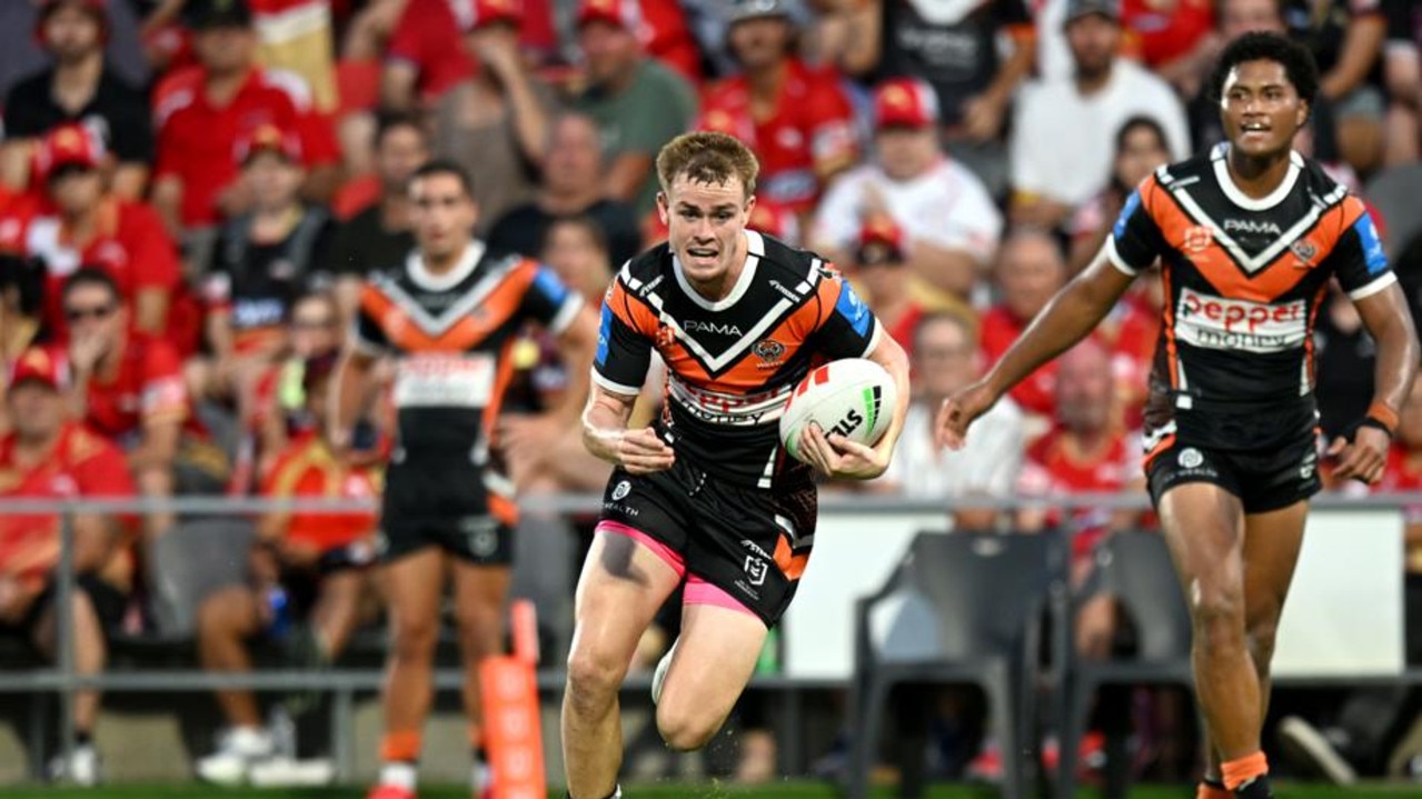NRL 2025 RD03 Dolphins v Wests Tigers – Lachlan Galvin NRL PHOTOS