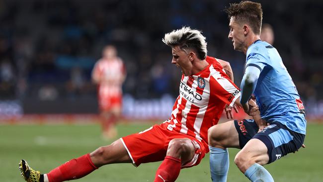 Lachlan Wales and Joel King compete for the ball during the 2020 A-League decider.