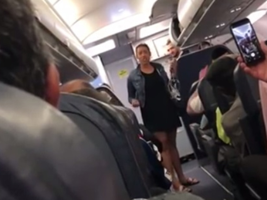 Drunk Passenger On Spirit Airlines Flight ‘twerks Before Being Kicked Off Gold Coast Bulletin