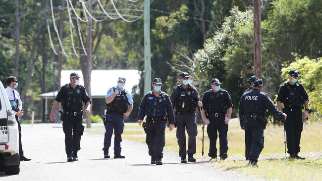 Police conduct a line search at the scene of the fatal shooting of a 45 year old man at Salt Ash. Picture: NCA NewsWire / Peter Lorimer.