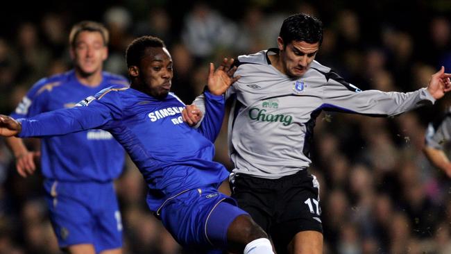 Michael Essien of Chelsea and Tim Cahill.