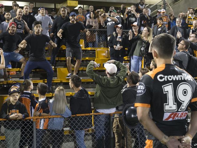 Benji Marshall along with fans perform the haka for Jeremy Marshall-King of the Tigers after the Round 26 NRL match between the Wests Tigers and the New Zealand Warriors at Leichhardt Oval in Sydney, Sunday, September 3, 2017. (AAP Image/Craig Golding) NO ARCHIVING, EDITORIAL USE ONLY