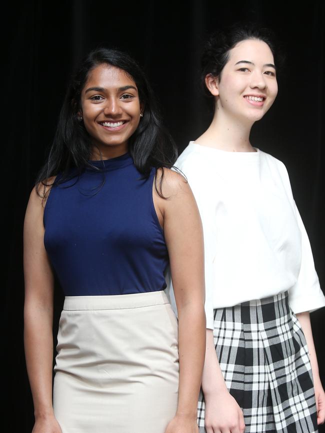 Hansika Muthukuda (left) was first in English advanced, and Gabrielle Seberry first in Japanese extension. Picture: Carly Earl