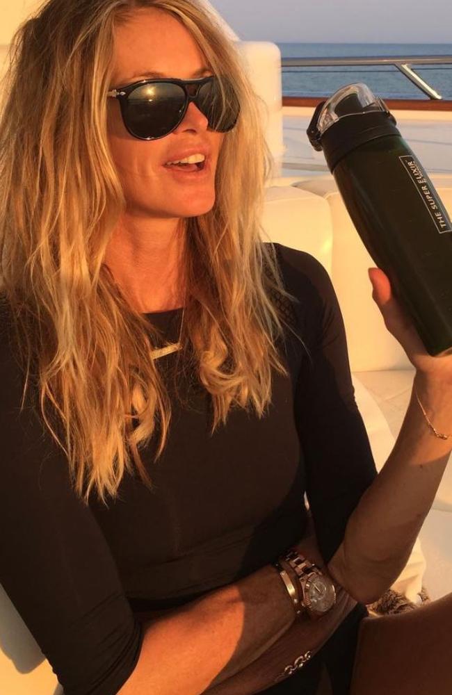 Elle Macpherson’s daily routine includes her Super Elixir and YES I’VE BOUGHT IT.