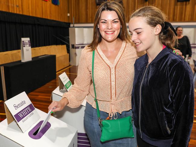 ADV NEWS : Sarah Hanson-Young votes with her daughter  Kora 12, at the Belair Primary School voting booth.18/5/2019     AAP Image/Russell Millard)