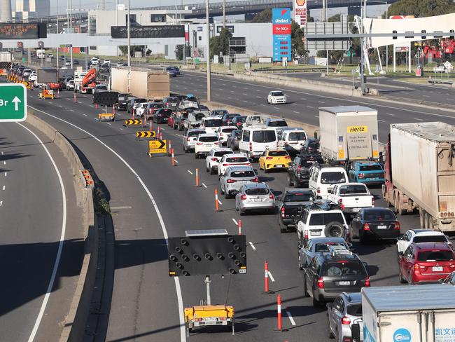 Westgate Bridge is down to one lane for annual repair work which is causing major traffic problems on the outbound approach. Tuesday, December 27. 2022. Picture David Crosling