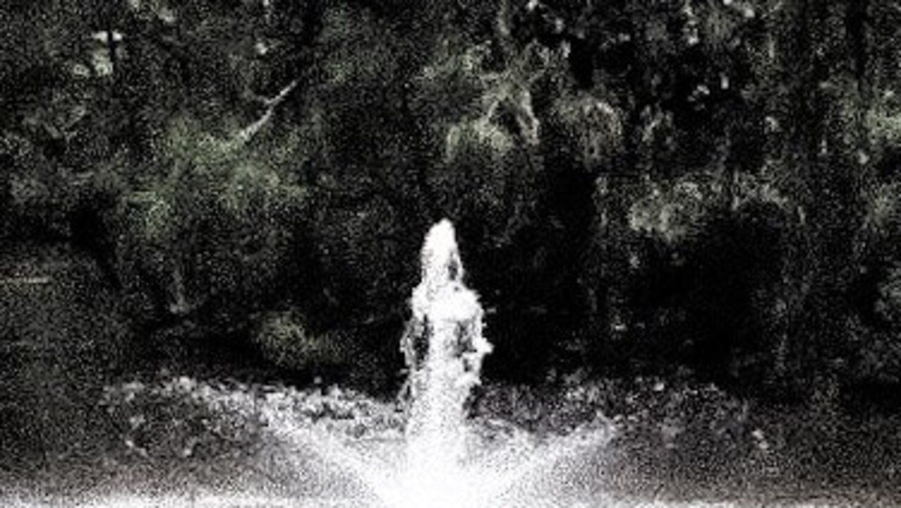 Lake Alford fountain appears to channel the ghost of Lady Mary.