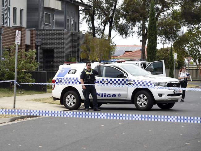 MELBOURNE, AUSTRALIA - NewsWire Photos NOVEMBER 23, 2024: Police investigate an overnight stabbing in the area around Fraser Street Reserve in Hoppers Crossing. Picture: NewsWire / Andrew Henshaw