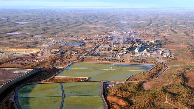 Aerial view of BHP Olympic Dam mine, Roxby Downs.