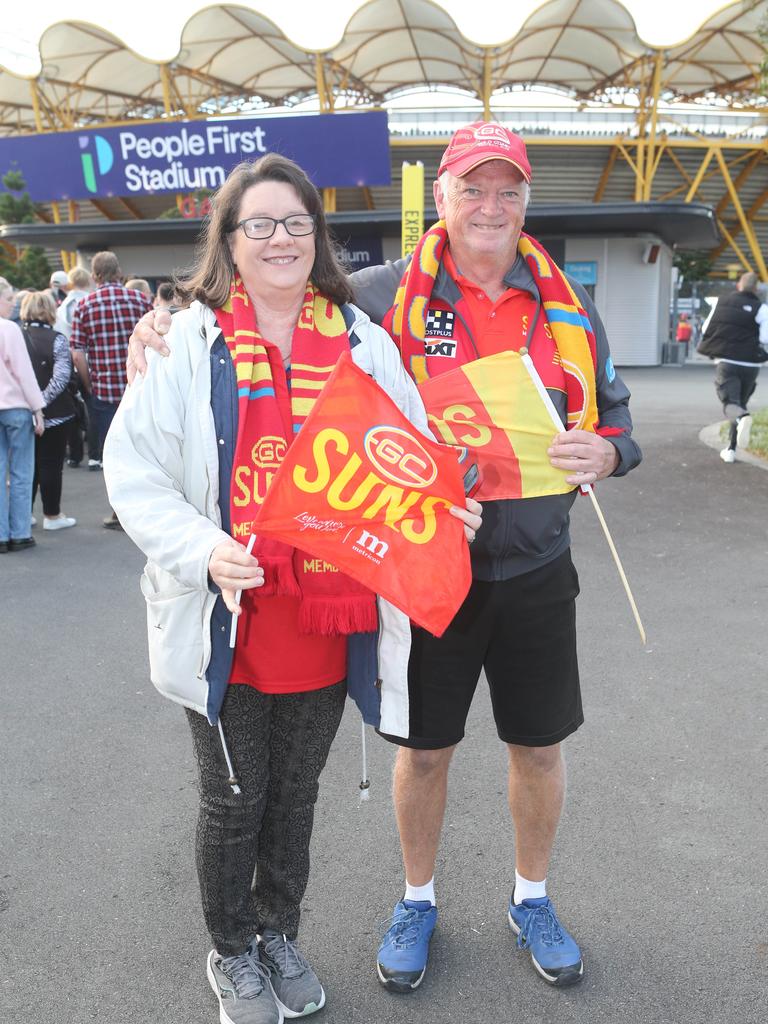 Gold Coast Suns vs. Collingwood. Steve and Denise Hartley. 29 June 2024 Carrara Picture by Richard Gosling