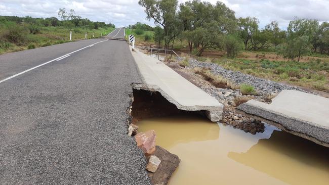 Flood damage along Wild Duck Creek, McKinlay. Picture: TMR