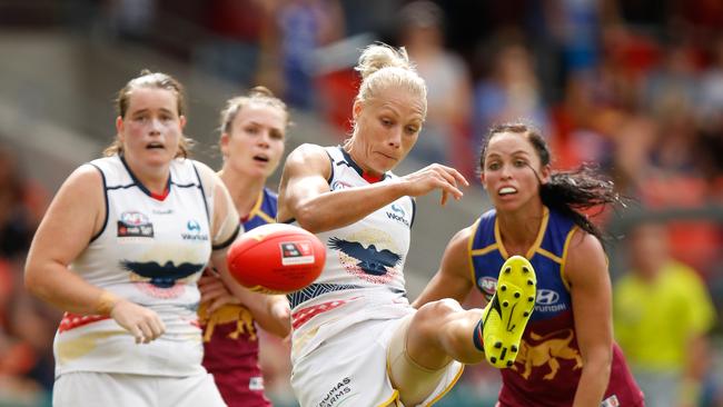 Erin Phillips gets a kick away in the 2017 grand final. Picture: Michael Willson/Getty Images