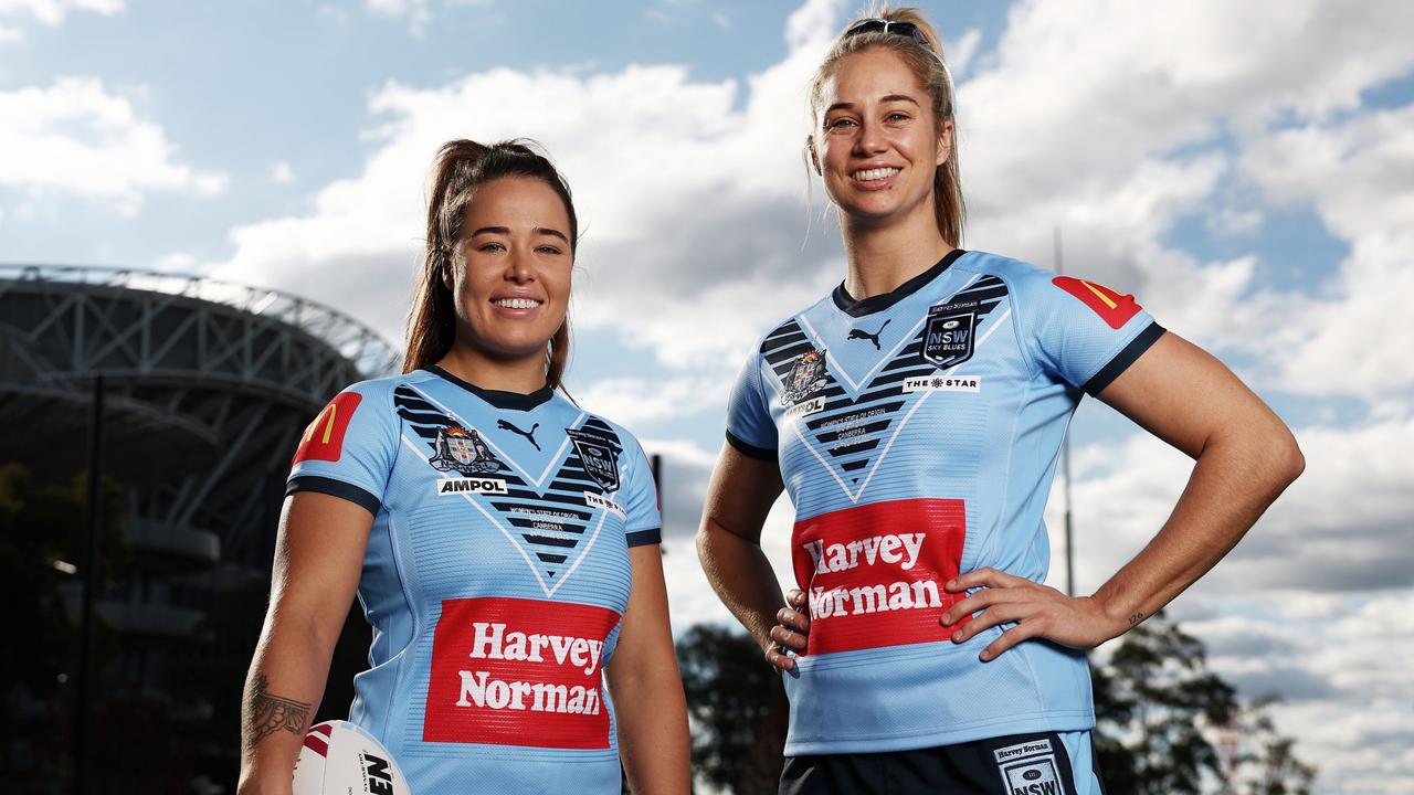 Blues stars Isabelle Kelly and Kezie Apps. Picture: Matt King/Getty