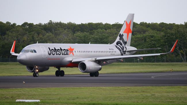 An Australian Transport Safety Bureau investigation has found a plane was forced to go around when an alarm alerted the pilots to the fact the landing gear wasn’t down. Photo: Marc McCormack