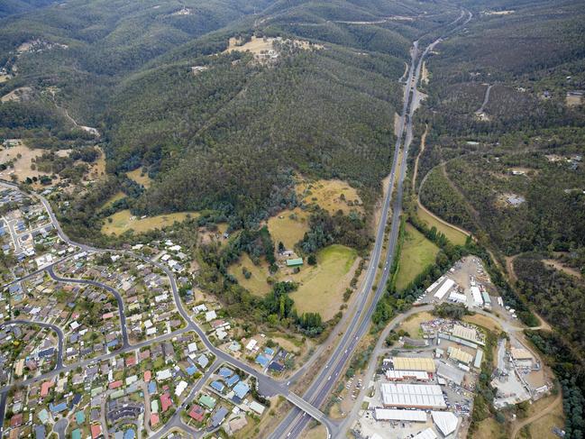 The Southern Outlet leading out of Kingston.