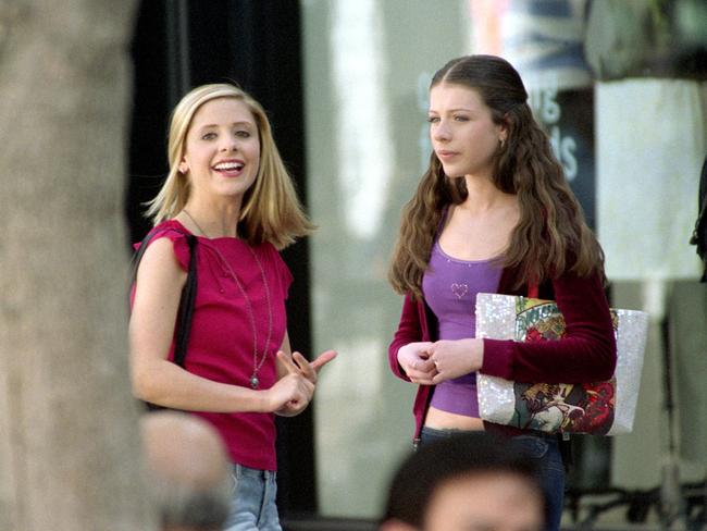 Michelle Trachtenberg and Sarah Michelle Gellar in the classic TV series Buffy The Vampire