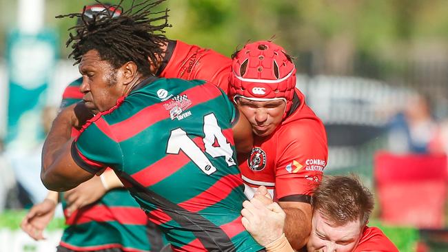 South Darwin’s Nasoni Rokobiau on the run in the opening round against Litchfield. Picture: GLENN CAMPBELL