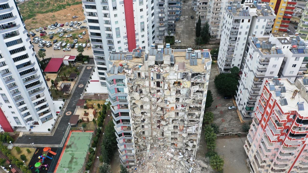 ADANA, TURKIYE - FEBRUARY 06: An aerial view of a damaged building after in Adana, Turkiye after 7.7 and 7.6 magnitude earthquakes hits Turkiye's Kahramanmaras, on February 06, 2023. The 7.7 magnitude earthquake jolted southern province of Kahramanmaras of Turkiye early Monday, according to Disaster and Emergency Management Authority of Turkiye (AFAD). It was followed by a magnitude 6.4 quake that struck southeastern Gaziantep province. A third earthquake with a 6.5 magnitude also hit Gaziantep. Earthquakes had affected several provinces including, Osmaniye, Malatya, Adiyaman, Adana, Diyarbakir, Kilis and Sanliurfa. (Photo by Oguz Yeter/Anadolu Agency via Getty Images)