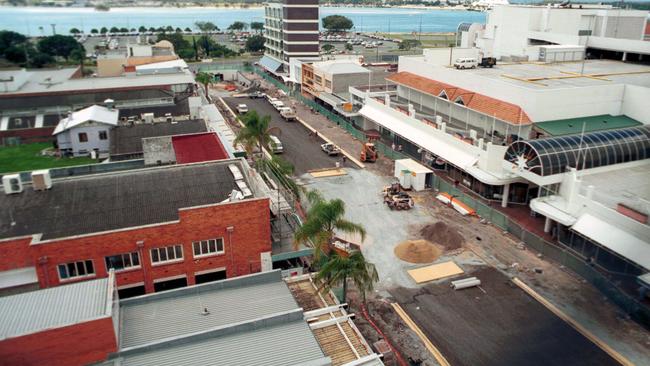 The final demolition of the mall began in late 1998.