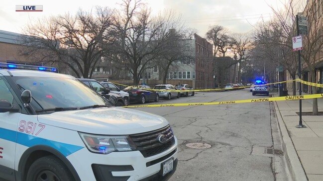 3 shot on Chicago’s North Side