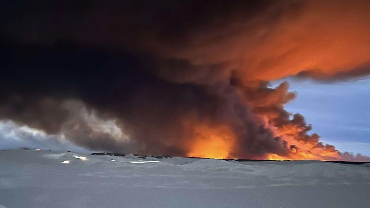 A bushfire continues to rage north of Perth leaving fishing towns dotted along Western Australia's coastline near Lancelin on high alert. Picture: Facebook/Felcher Jack.