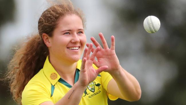 Hannah Darlington during an Australia A v England A one-day international in 2022