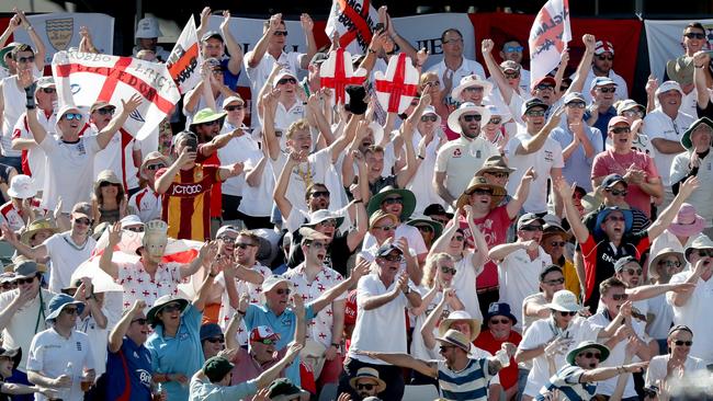 Barmy Army supporters cheer on Day 1 of the Third Test match between Australia and England at the WACA in Perth, Thursday, December 14, 2017. (AAP Image/Richard Wainwright) NO ARCHIVING, EDITORIAL USE ONLY, IMAGES TO BE USED FOR NEWS REPORTING PURPOSES ONLY, NO COMMERCIAL USE WHATSOEVER, NO USE IN BOOKS WITHOUT PRIOR WRITTEN CONSENT FROM AAP