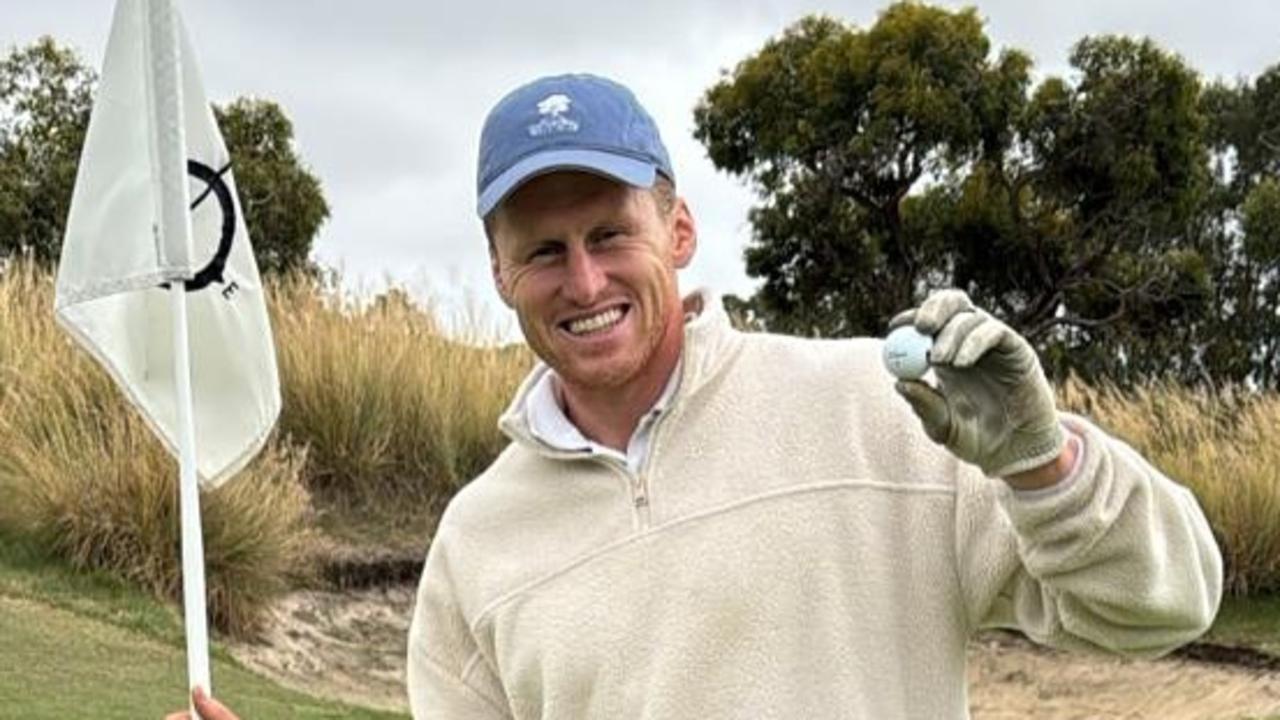 ‘Why you should wear two pairs of jocks’: Crow’s speccy golf shot