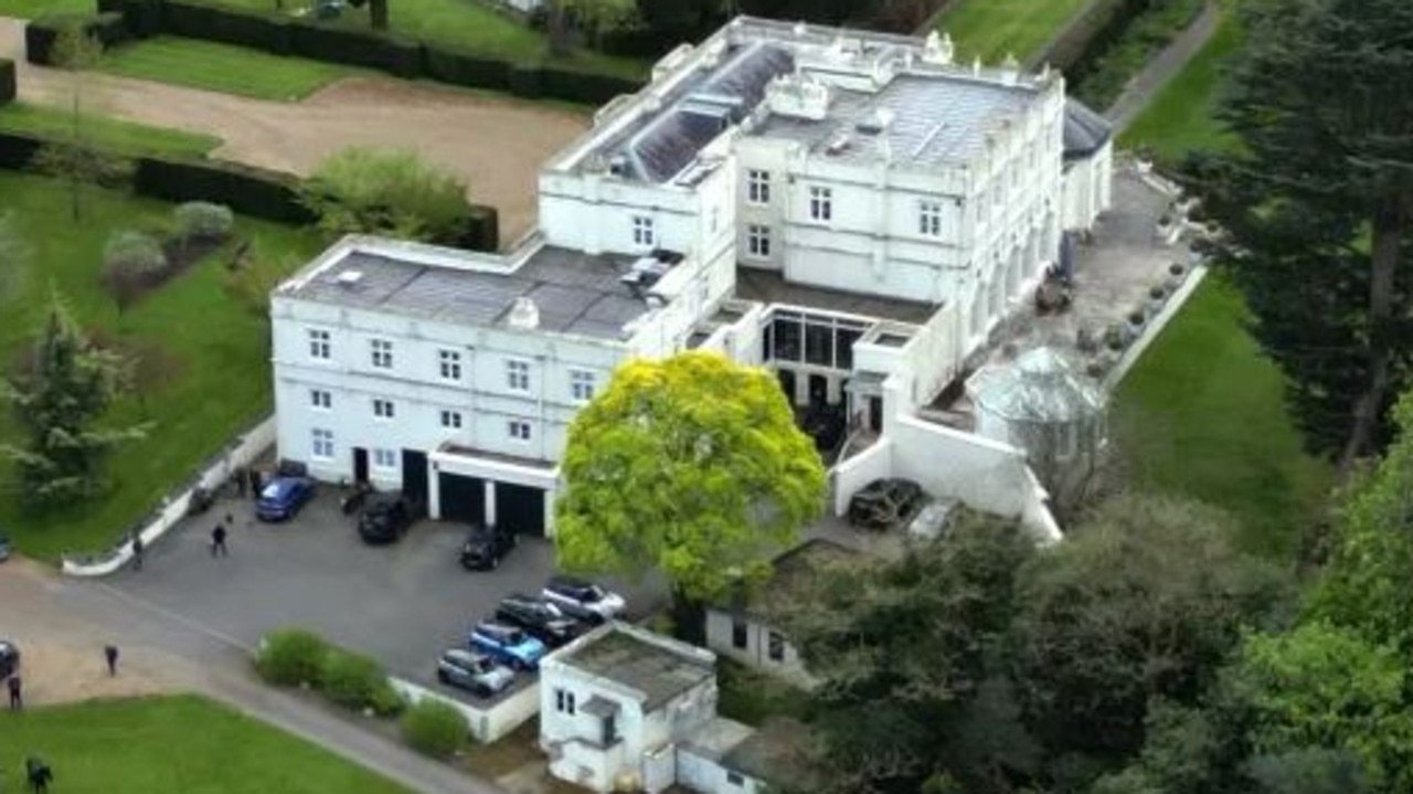 Surprise royal couple moving into Queen’s home