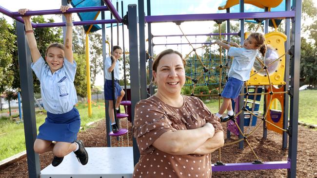 Matraville mum Kalliope Polyronis has supported the extended school hour model. Picture: Toby Zerna