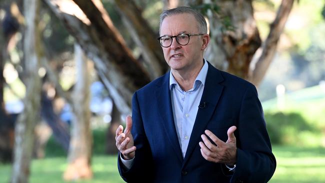 Albo still in box seat despite Hanson’s spanner in the works