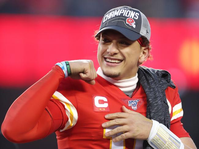 KANSAS CITY, MISSOURI - JANUARY 19: Patrick Mahomes #15 of the Kansas City Chiefs ceebrates after defeating the Tennessee Titans in the AFC Championship Game at Arrowhead Stadium on January 19, 2020 in Kansas City, Missouri. The Chiefs defeated the Titans 35-24.   Matthew Stockman/Getty Images/AFP == FOR NEWSPAPERS, INTERNET, TELCOS & TELEVISION USE ONLY ==