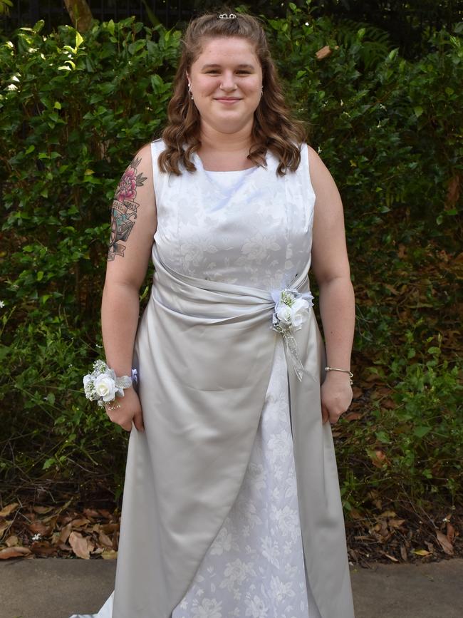 Jamie-Lee Gutteridge was a guest at the Mackay State High School 2021 Year 12 formal, November 16, 2021. Photo: Tara Miko and Janessa Ekert